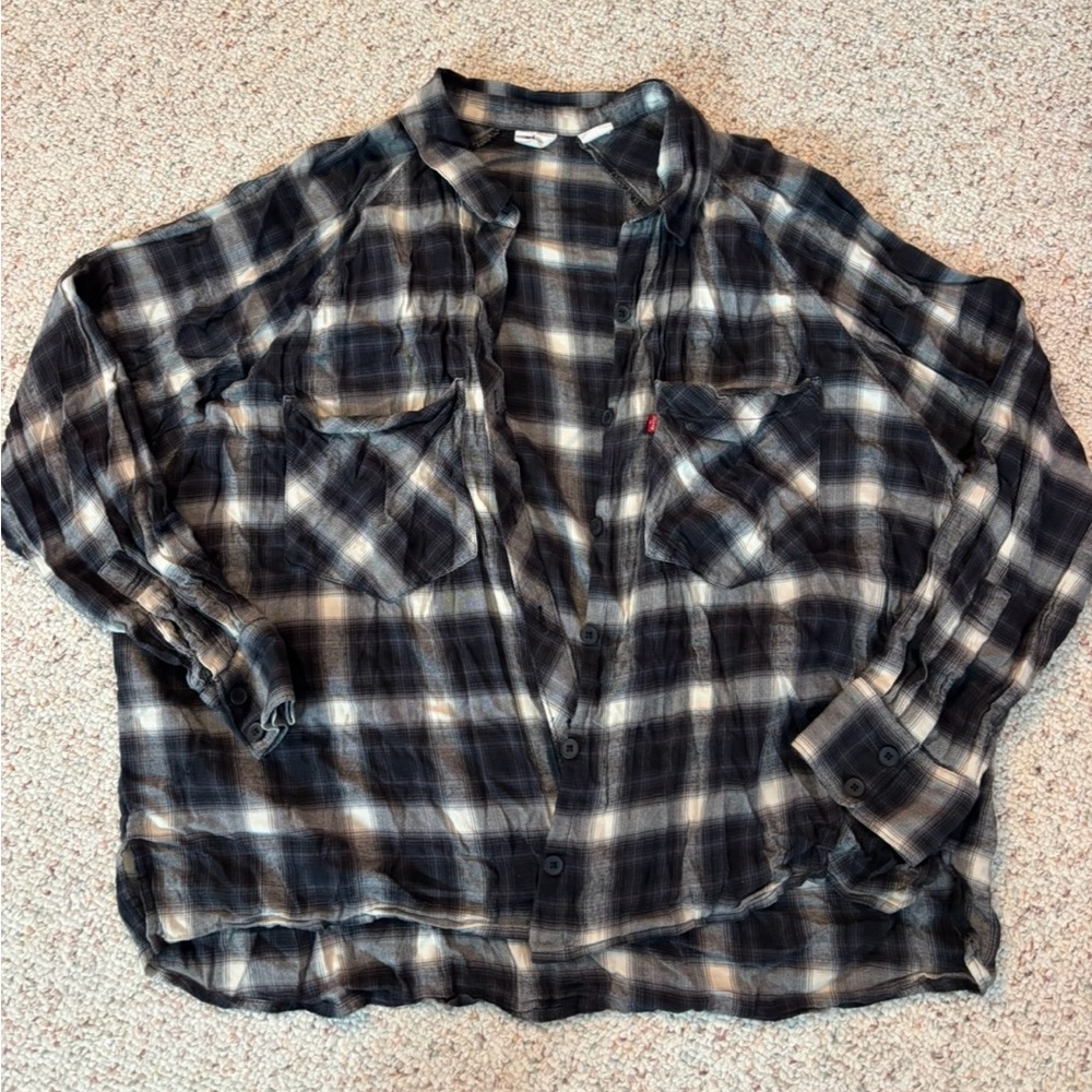 Levi’s Flannel Button Up Top